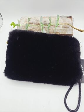 Black Faux Fur Wristlet Clutch - Jane & Berry